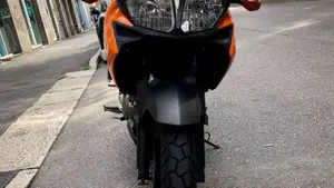 Kawasaki   (8)