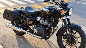 Royal Enfield Super Meteor 650 (2023 - 26) 
