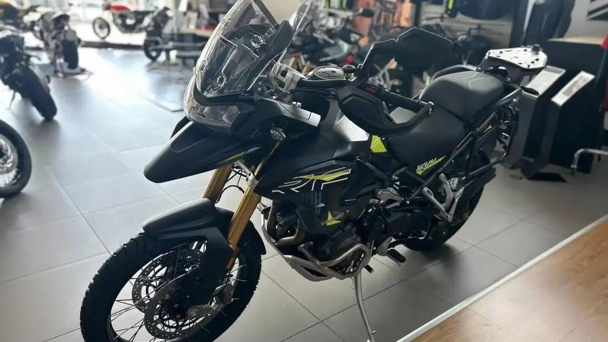 Triumph Tiger 1200 Desert Special Edition (2026)  (4)