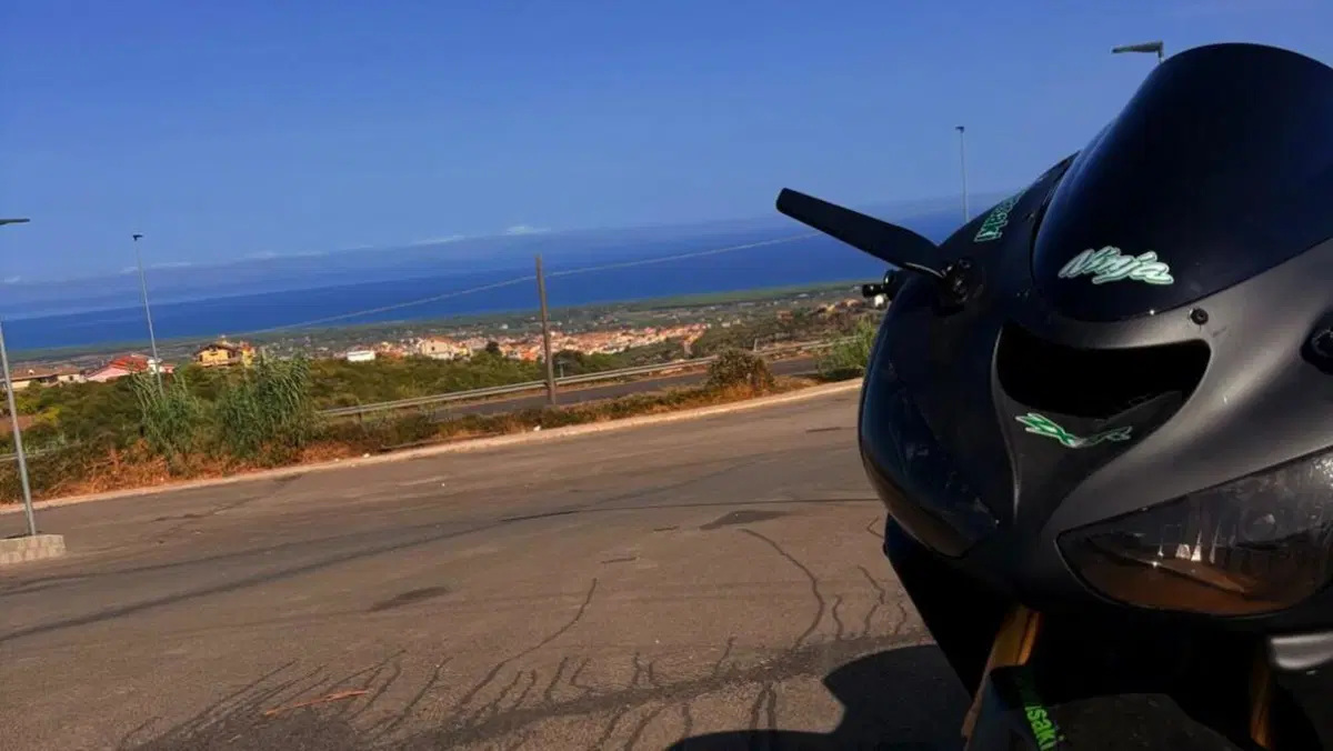 Kawasaki Ninja 600 ZX-6R (2007 - 08)  (2)