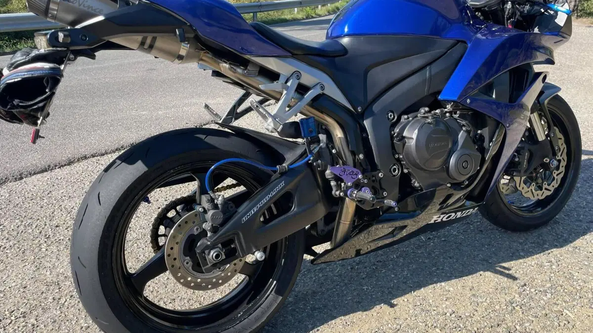 Honda CBR 600 RR (2009 - 12)  (3)