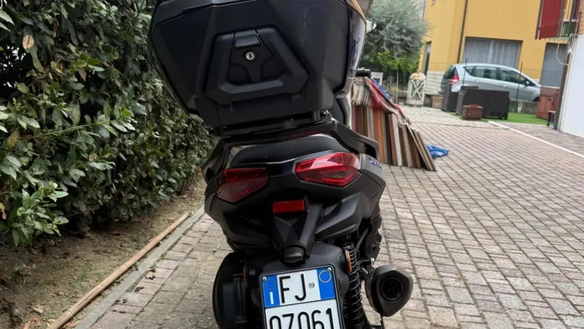 Yamaha X-Max 300 (2021 - 24)  (7)