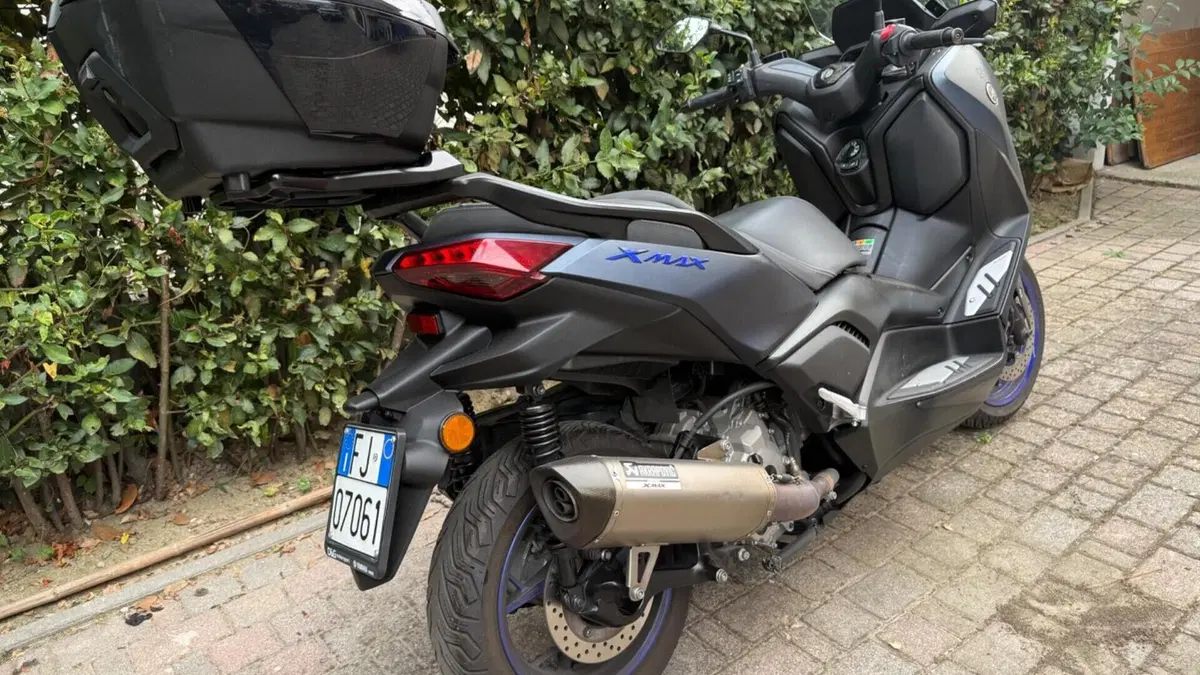 Yamaha X-Max 300 (2021 - 24)  (9)