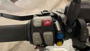 Bmw R 1200 R (2017 - 18)  (4)