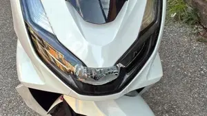 Honda PCX 125 (2021 - 24)  (9)