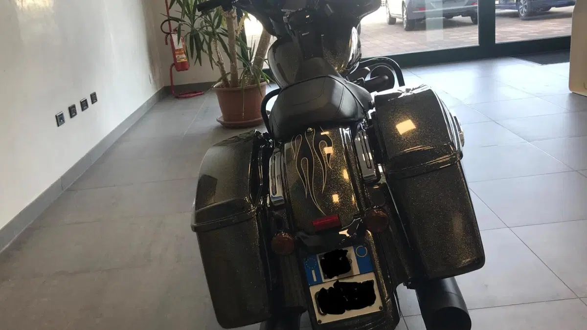 Harley-Davidson 1690 Street Glide Special (2014 - 16) - FLHX  (3)