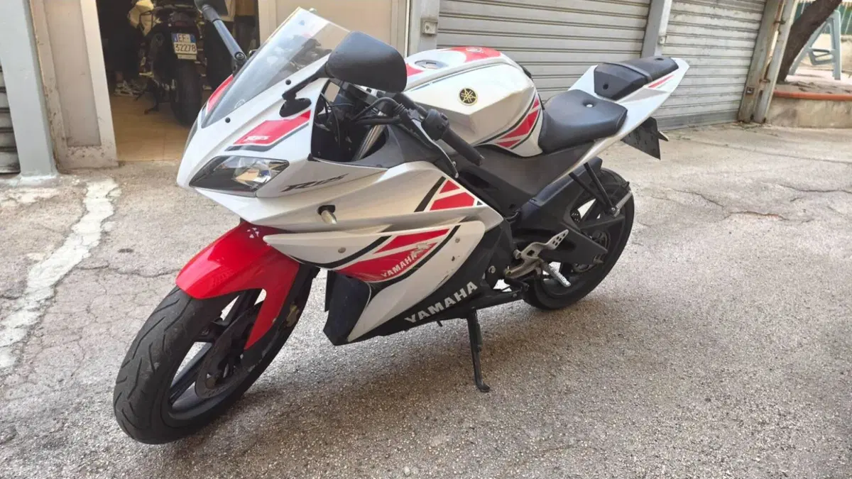 Yamaha YZF R125 (2008 - 13)  (2)