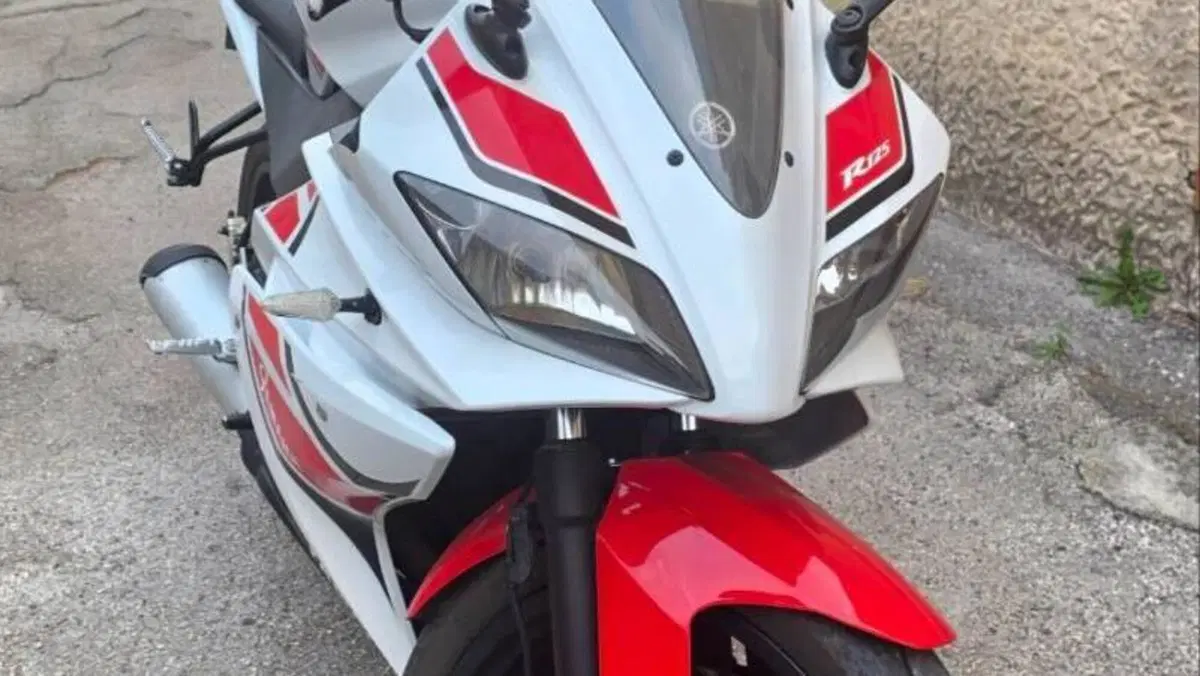 Yamaha YZF R125 (2008 - 13)  (3)