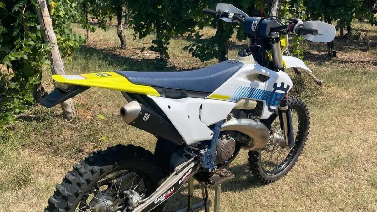 Husqvarna TE 300 (2024)  (4)