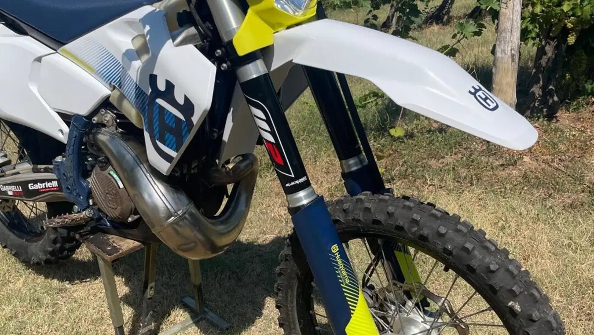 Husqvarna TE 300 (2024)  (6)