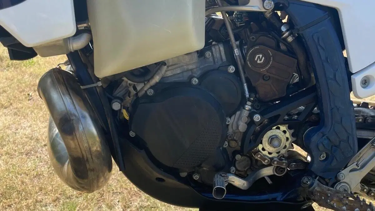 Husqvarna TE 300 (2024)  (11)