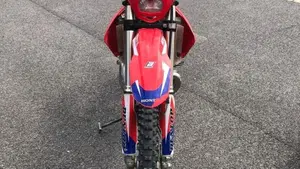 HM CRE 250 R (2003 - 04)  