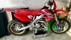 HM CRE 250 R (2003 - 04)   (2)