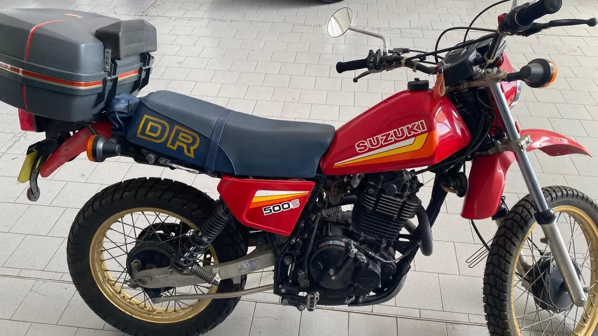 Suzuki   (2)