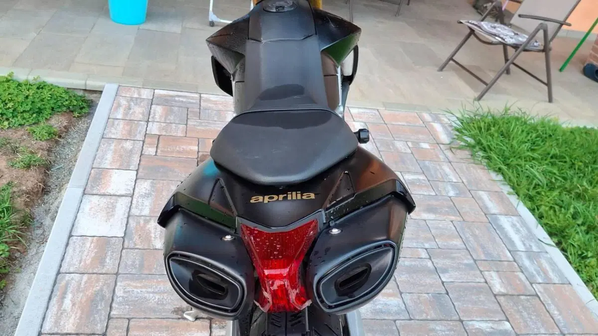 Aprilia Dorsoduro 750 (2009 - 14)  (4)