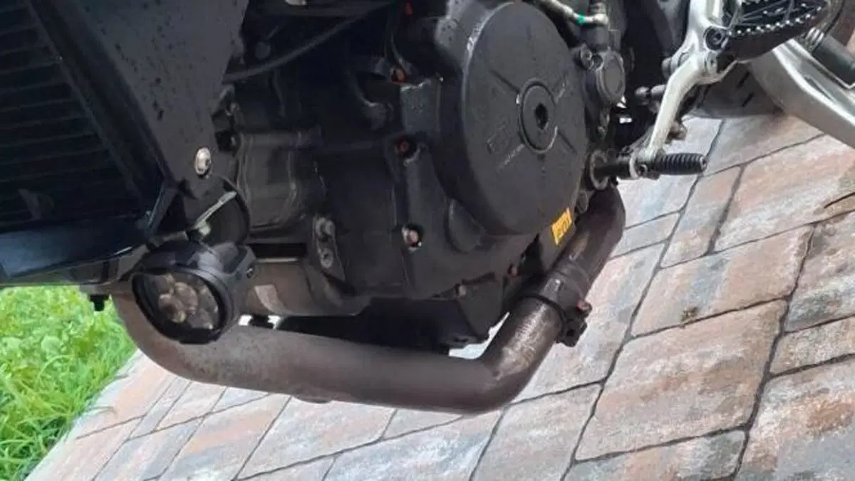 Aprilia Dorsoduro 750 (2009 - 14)  (6)