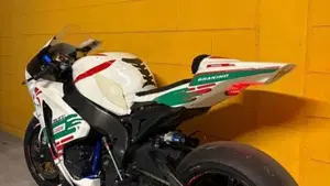 Honda CBR 1000 RR Fireblade (2008 - 11)  (4)