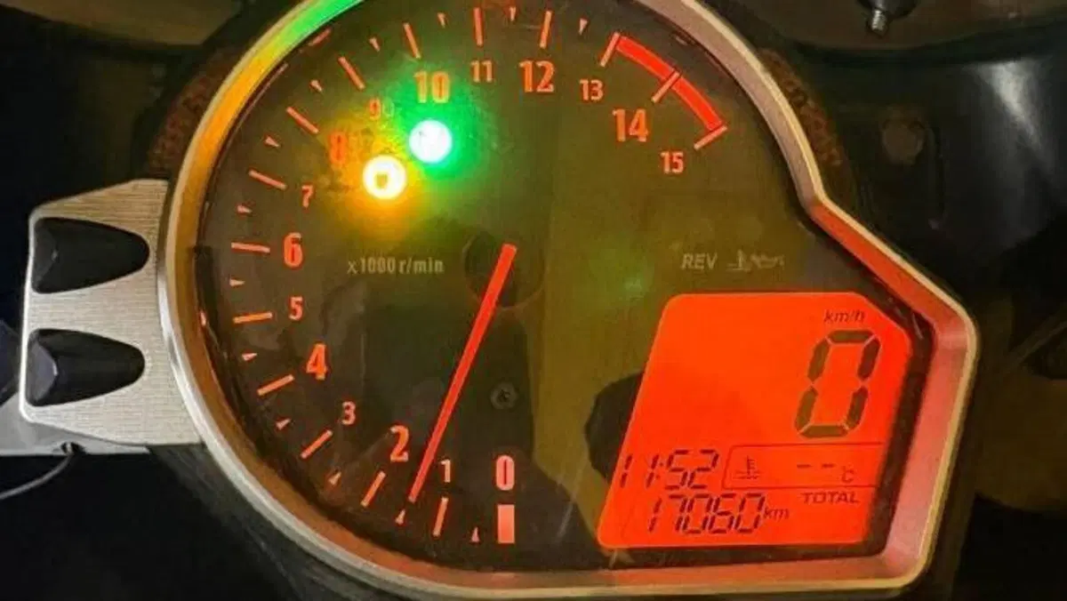 Honda CBR 1000 RR Fireblade (2008 - 11)  (6)