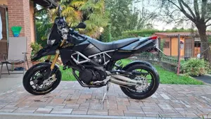 Aprilia Dorsoduro 750 (2009 - 14)  (9)