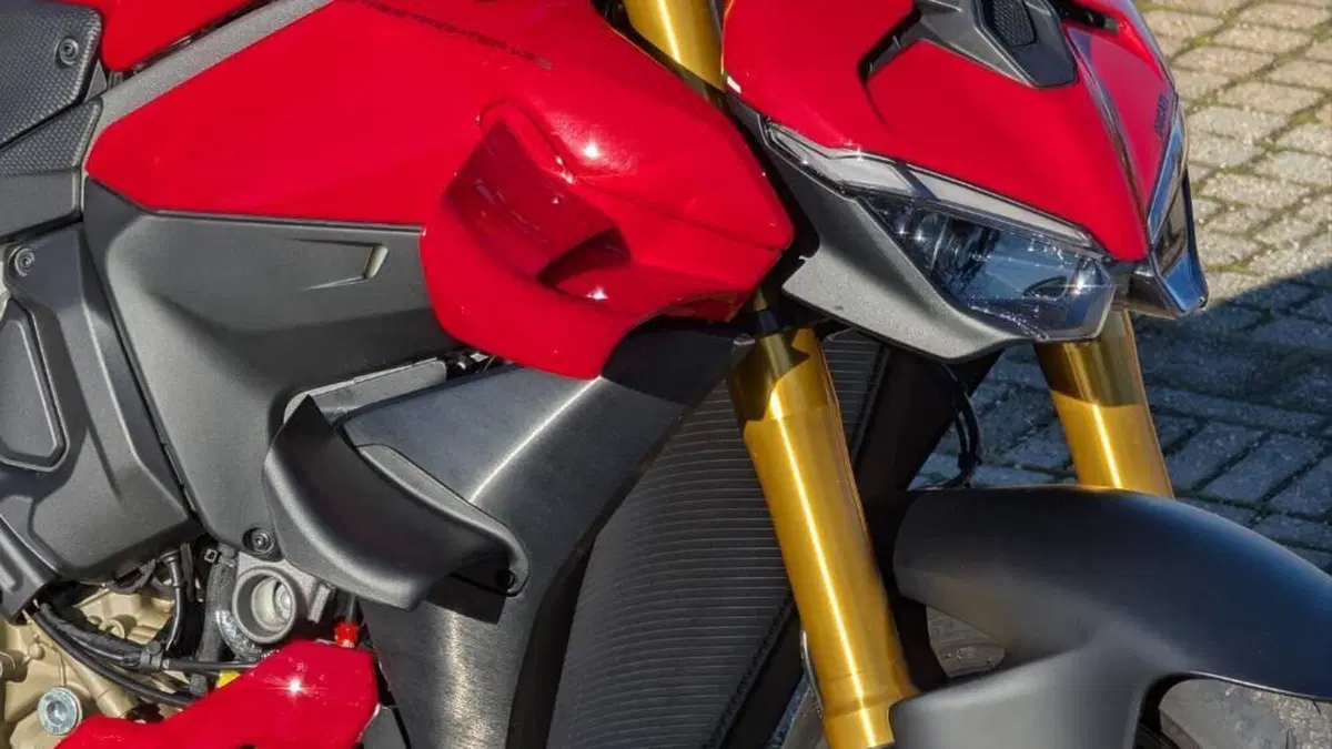 Ducati Streetfighter V4 S (2025 - 26)  (2)