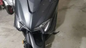 Yamaha T-Max 560 20° anniversario (2021) 
