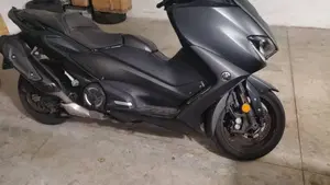 Yamaha T-Max 560 20° anniversario (2021)  (4)