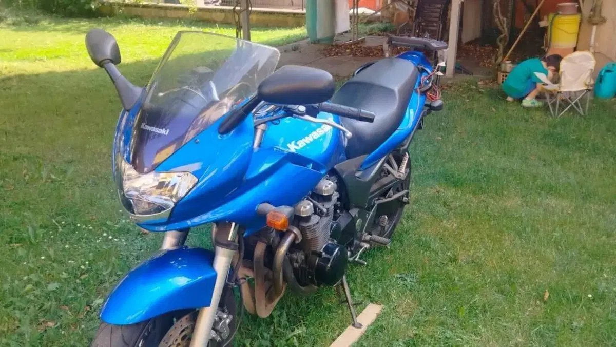 Kawasaki ZR 7S 