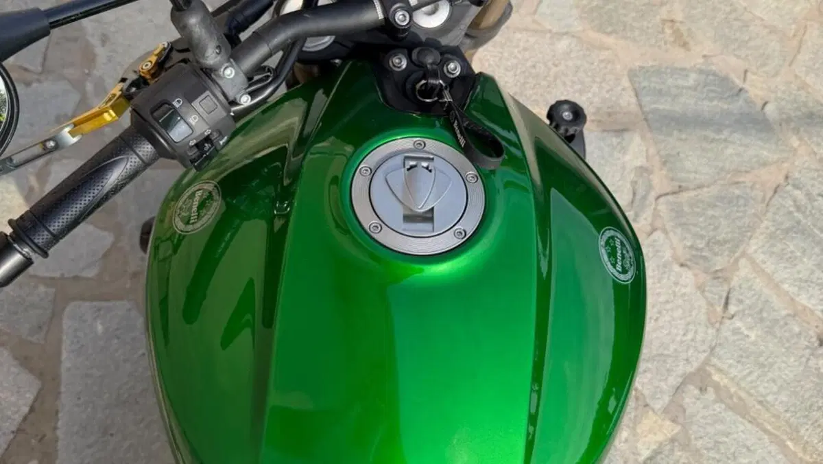 Benelli 752 S (2019 - 20)  (2)