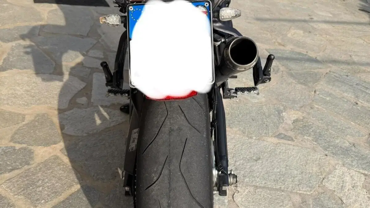 Benelli 752 S (2019 - 20)  (3)