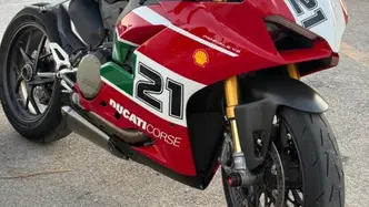 Ducati Panigale V2 Bayliss 1st Championship 20th Anniversary (2021 - 24) usata