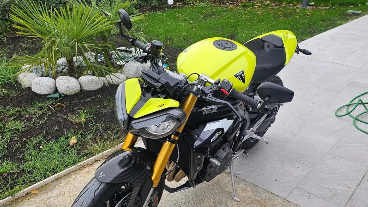 Triumph Speed Triple 1200 RX (2025 - 26) 