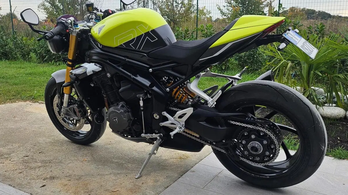 Triumph Speed Triple 1200 RX (2025 - 26)  (2)