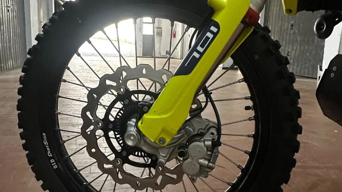 Husqvarna 701 Enduro (2023 - 25)  (4)