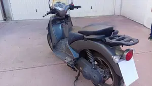 Aprilia Scarabeo 200 (2007 - 11)  (4)