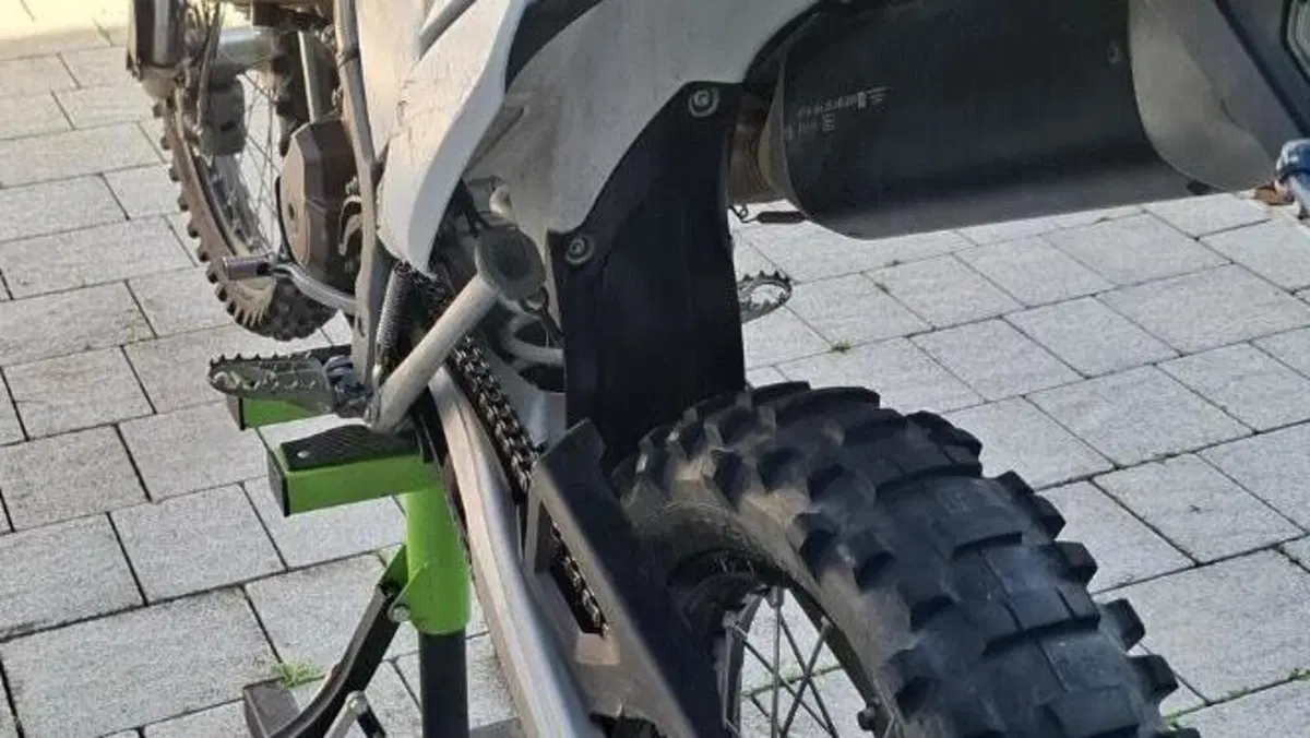 Husqvarna FE 250 (2022)  (4)