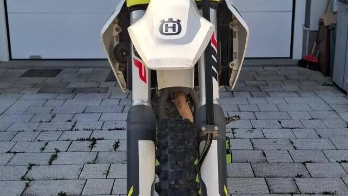 Husqvarna FE 250 (2022)  (6)