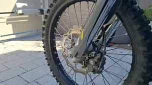Husqvarna FE 250 (2022)  (8)