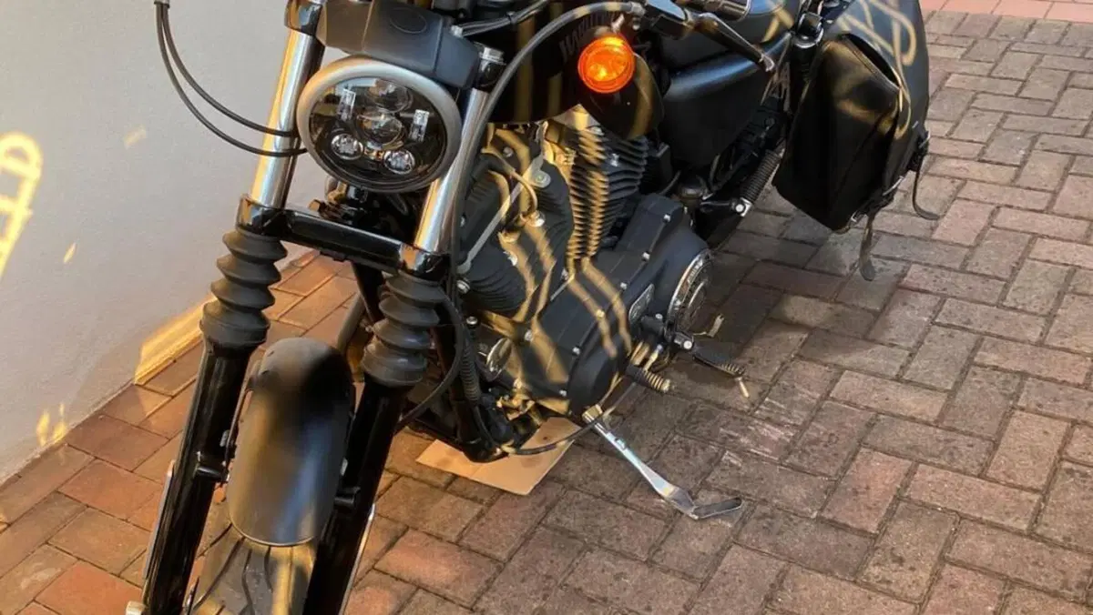 Harley-Davidson 883 Iron (2012 - 14) - XL 883N 