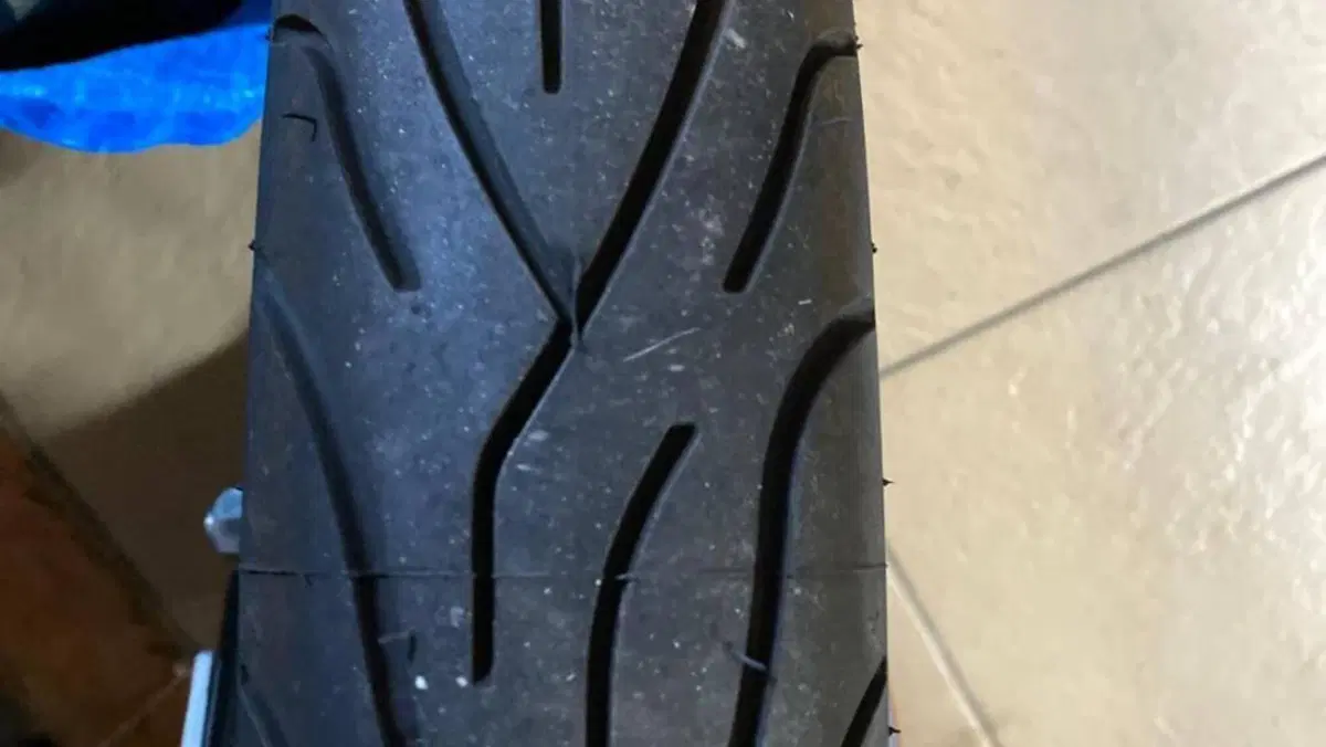 Harley-Davidson 883 Iron (2012 - 14) - XL 883N  (7)