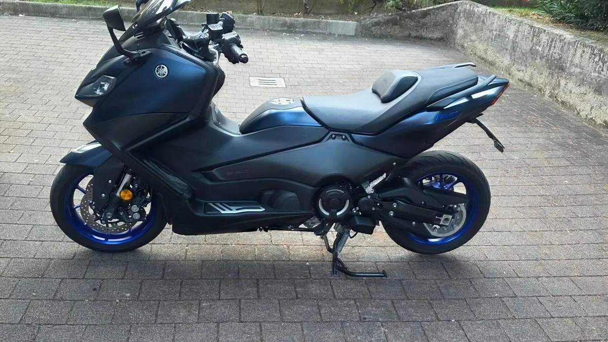 Yamaha T-Max 560 (2022 - 24)  (5)