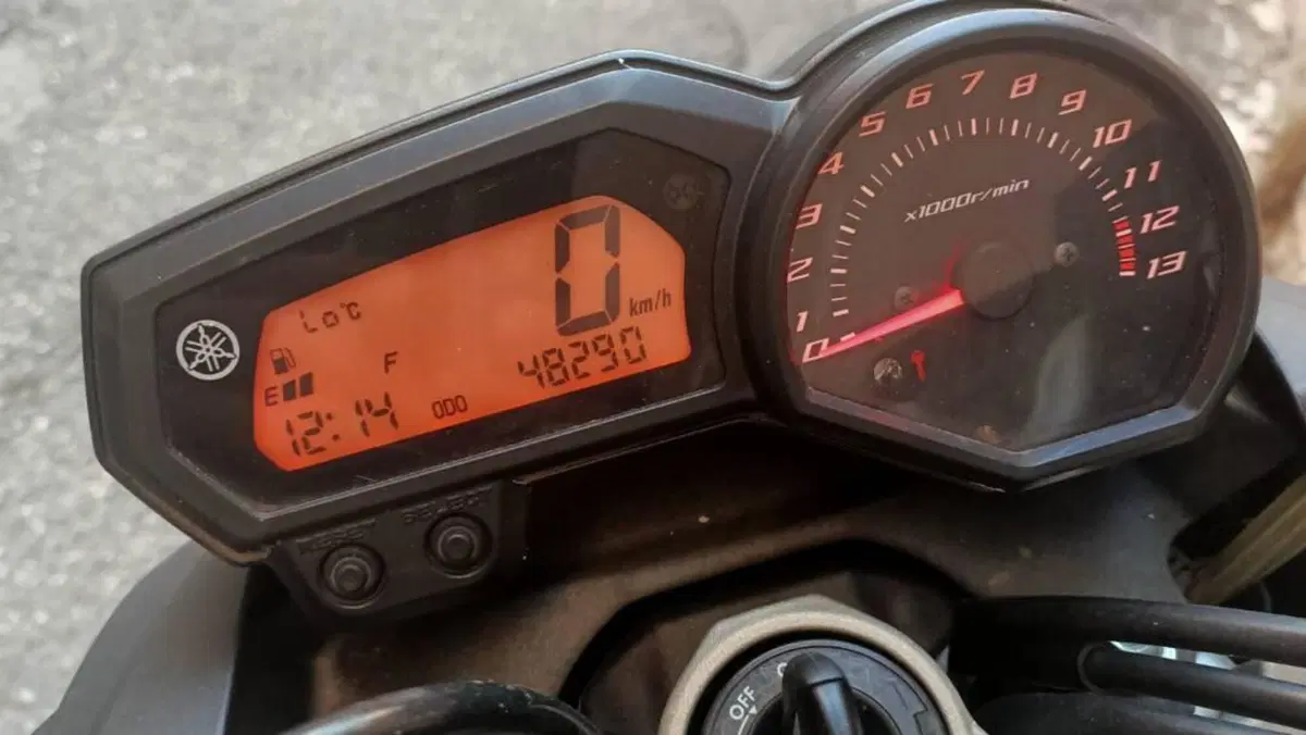 Yamaha XJ6 (2008 - 15)  (2)