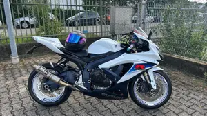 Suzuki GSX R 600 (2008 - 10)  (8)