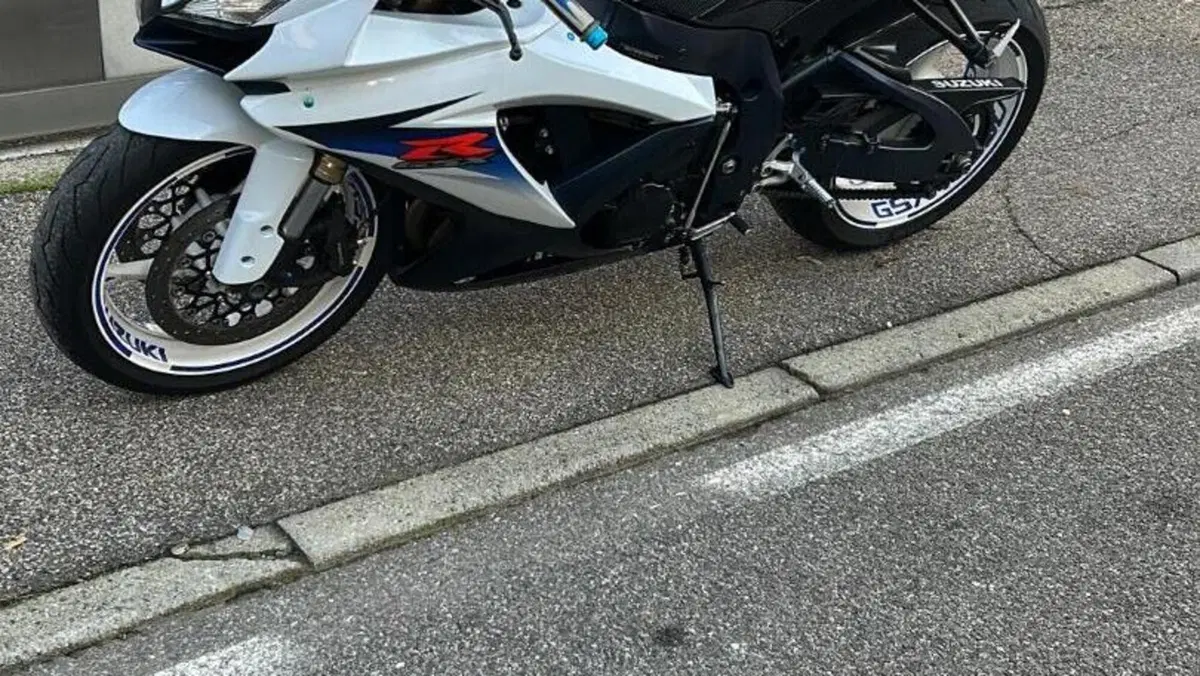 Suzuki GSX R 600 (2008 - 10)  (9)