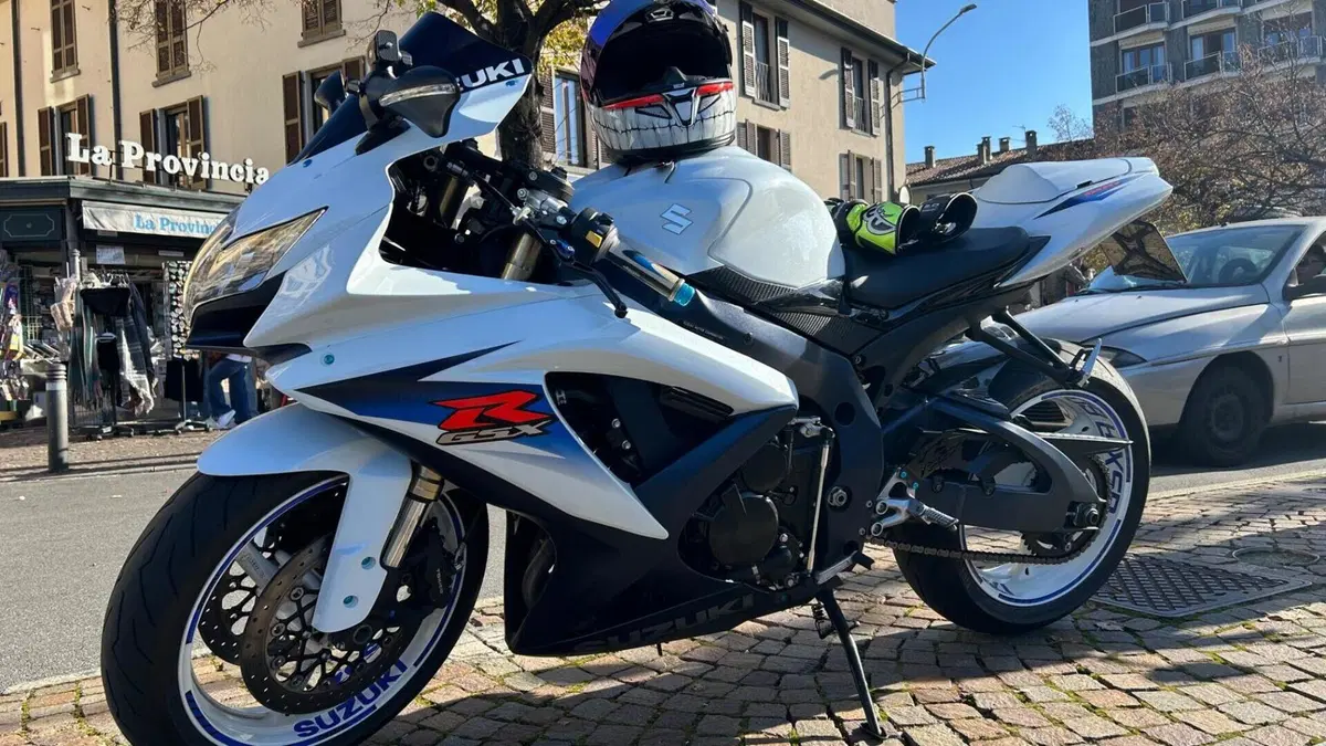 Suzuki GSX R 600 (2008 - 10)  (10)