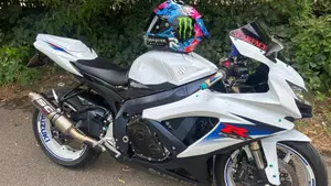 Suzuki GSX R 600 (2008 - 10)  (15)