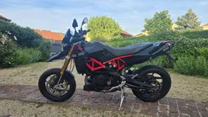 Aprilia Dorsoduro 900 (2017 - 20)  (3)