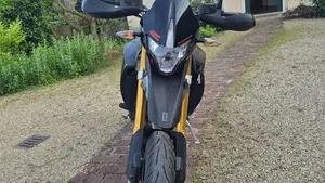 Aprilia Dorsoduro 900 (2017 - 20)  (5)