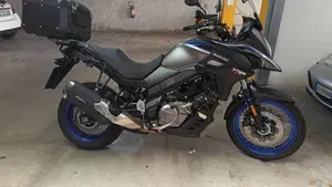 Suzuki V-Strom 650XT (2021 - 25)  (9)