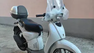 Aprilia Scarabeo 50 (2007 - 08)  (4)