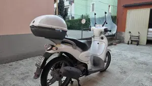 Aprilia Scarabeo 50 (2007 - 08)  (5)